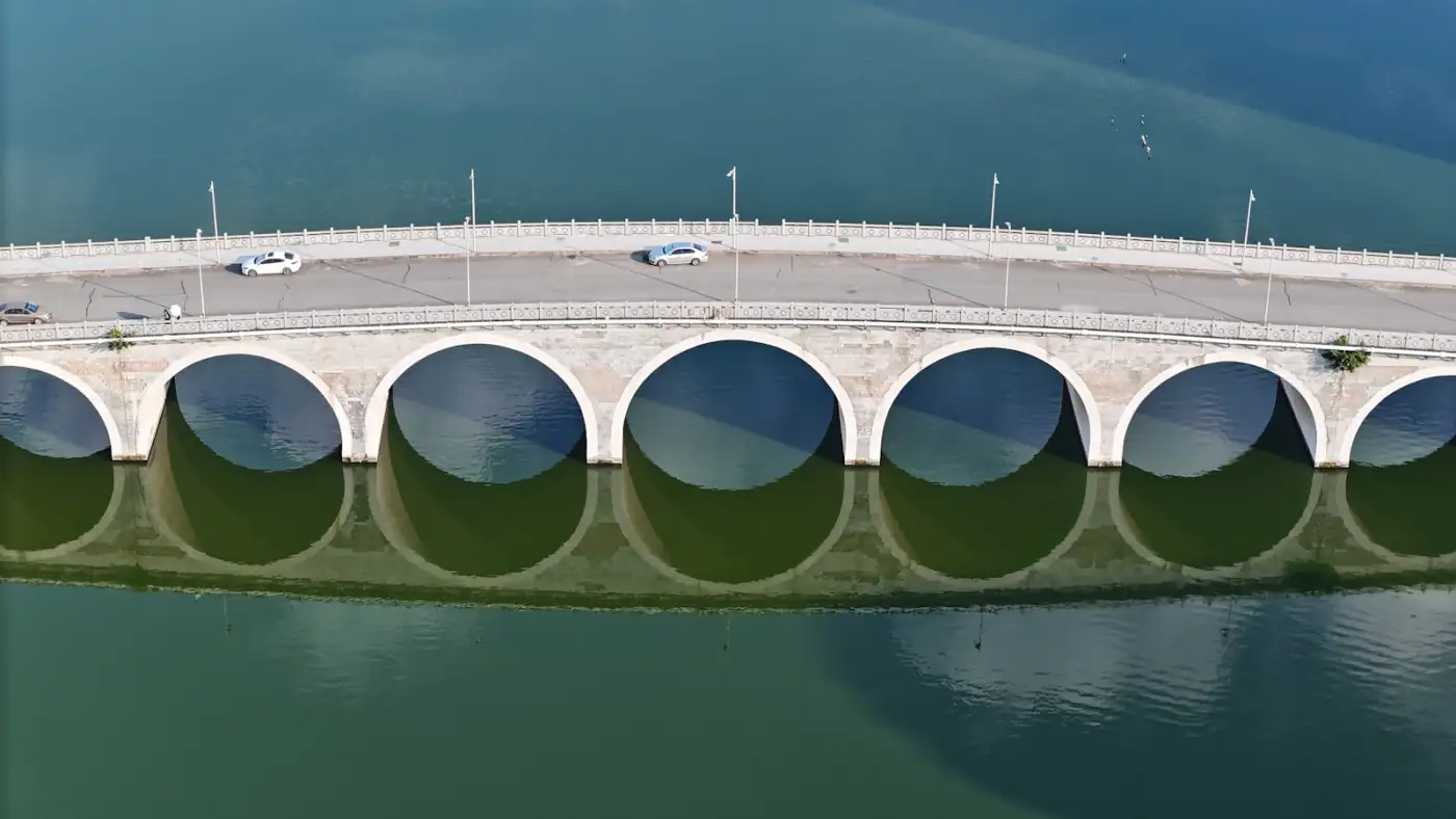 arbel-bridge-viaduct-water